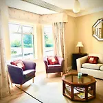 Сasa de vacaciones Coolanowle Self Catering *